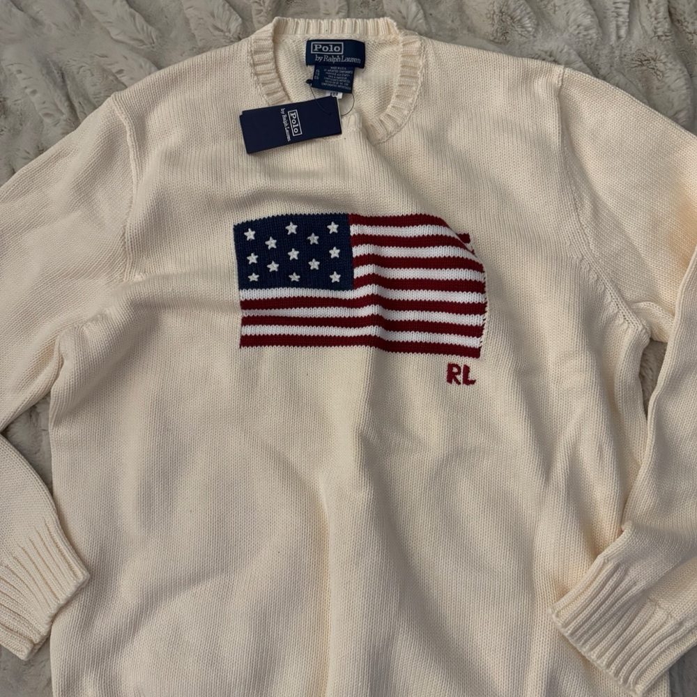 Beautiful and classic Ralph Lauren authentic cotton flag sweater
